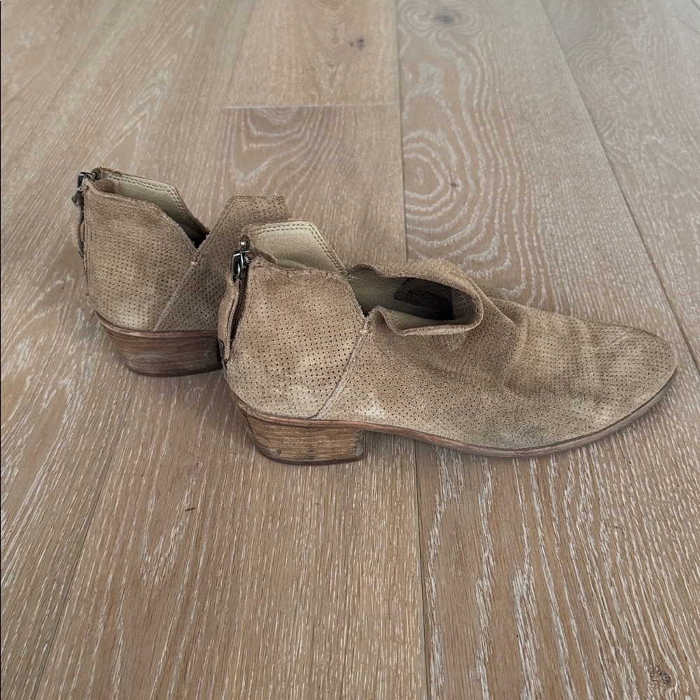 Dolce Vita Tan Suede Ankle Boots - Picture 4 of 6
